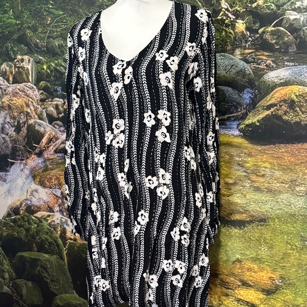 Express Black and White Floral Dress